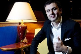 Majitel řetězce Okay převáděl před krachem vilu, drahá auta i tryskáč - Seznam Zprávy